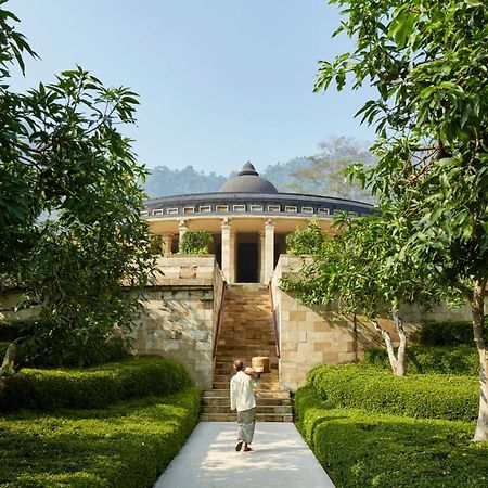 Amanjiwo Hotel Magelang Exterior photo