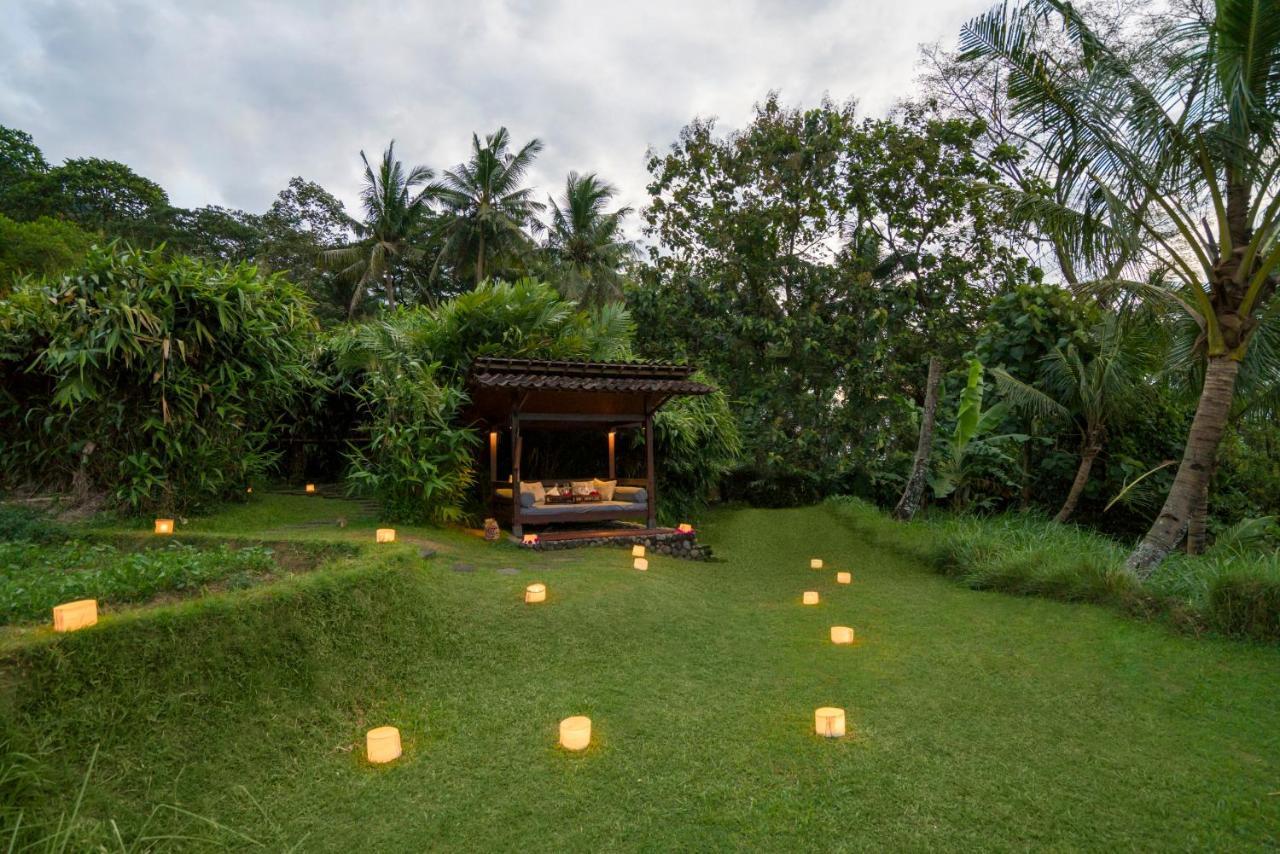 Amanjiwo Hotel Magelang Exterior photo