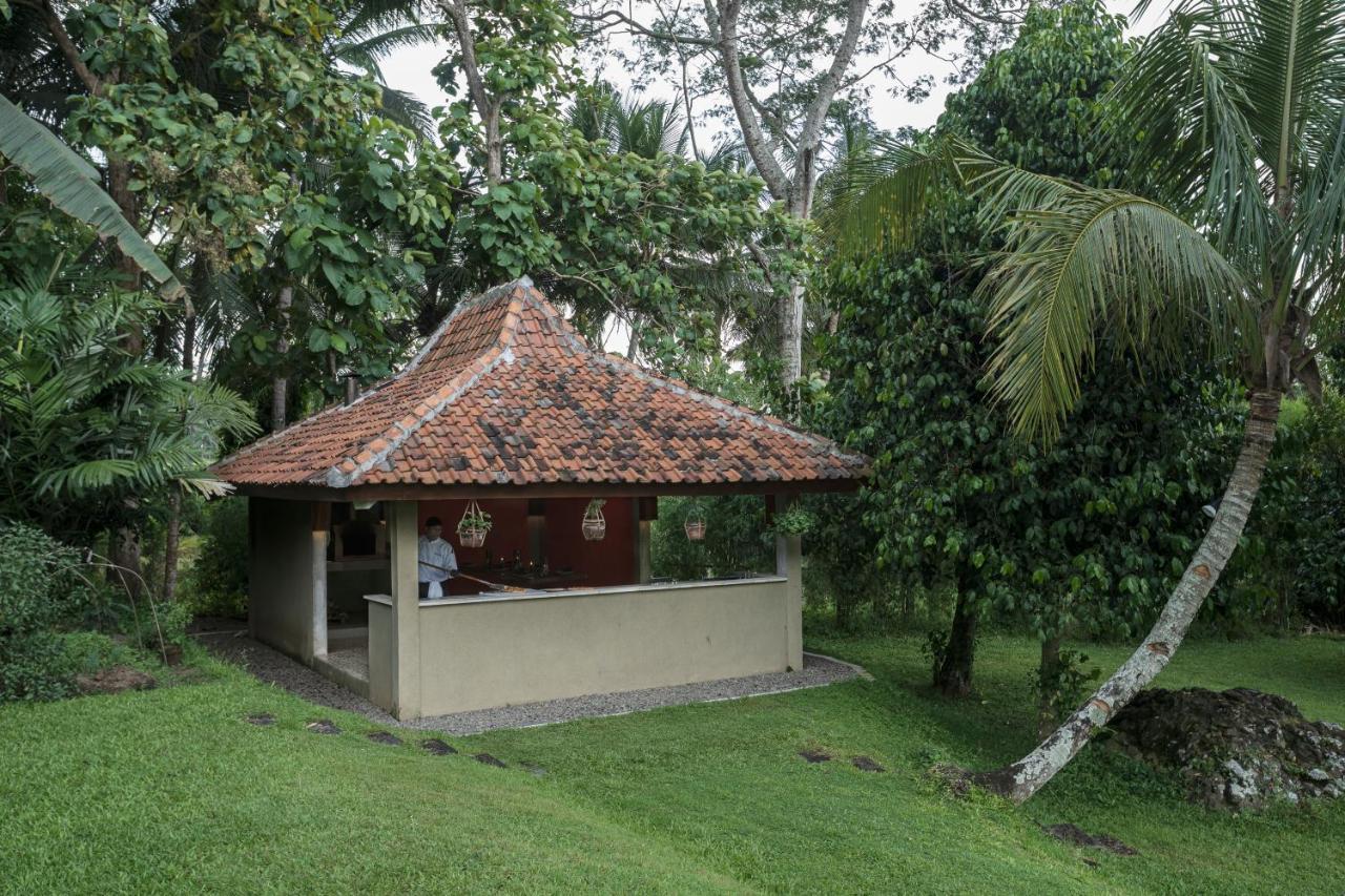 Amanjiwo Hotel Magelang Exterior photo