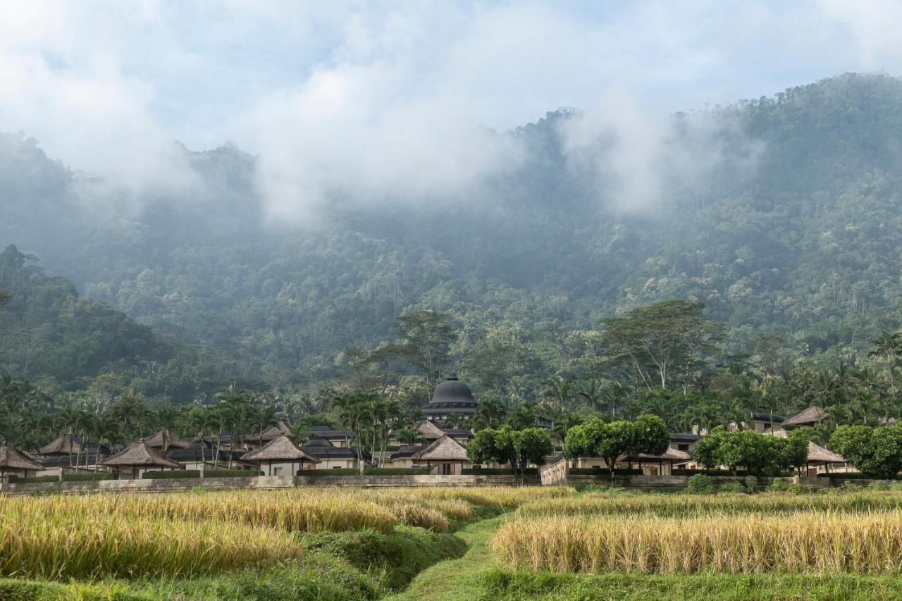 Amanjiwo Hotel Magelang Exterior photo